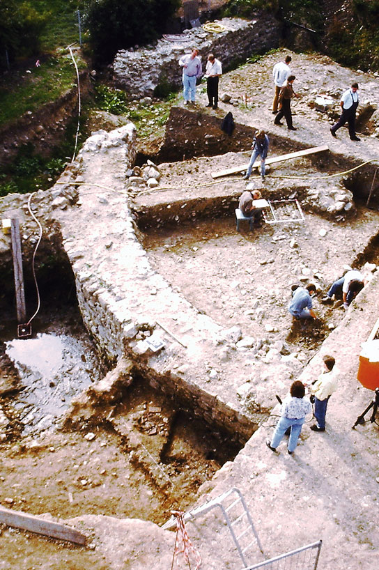 Ausgrabung der Burg Bommersheim